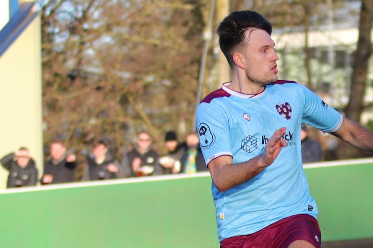 'Frosty' the goal man as Vics bag first win under new co-managers