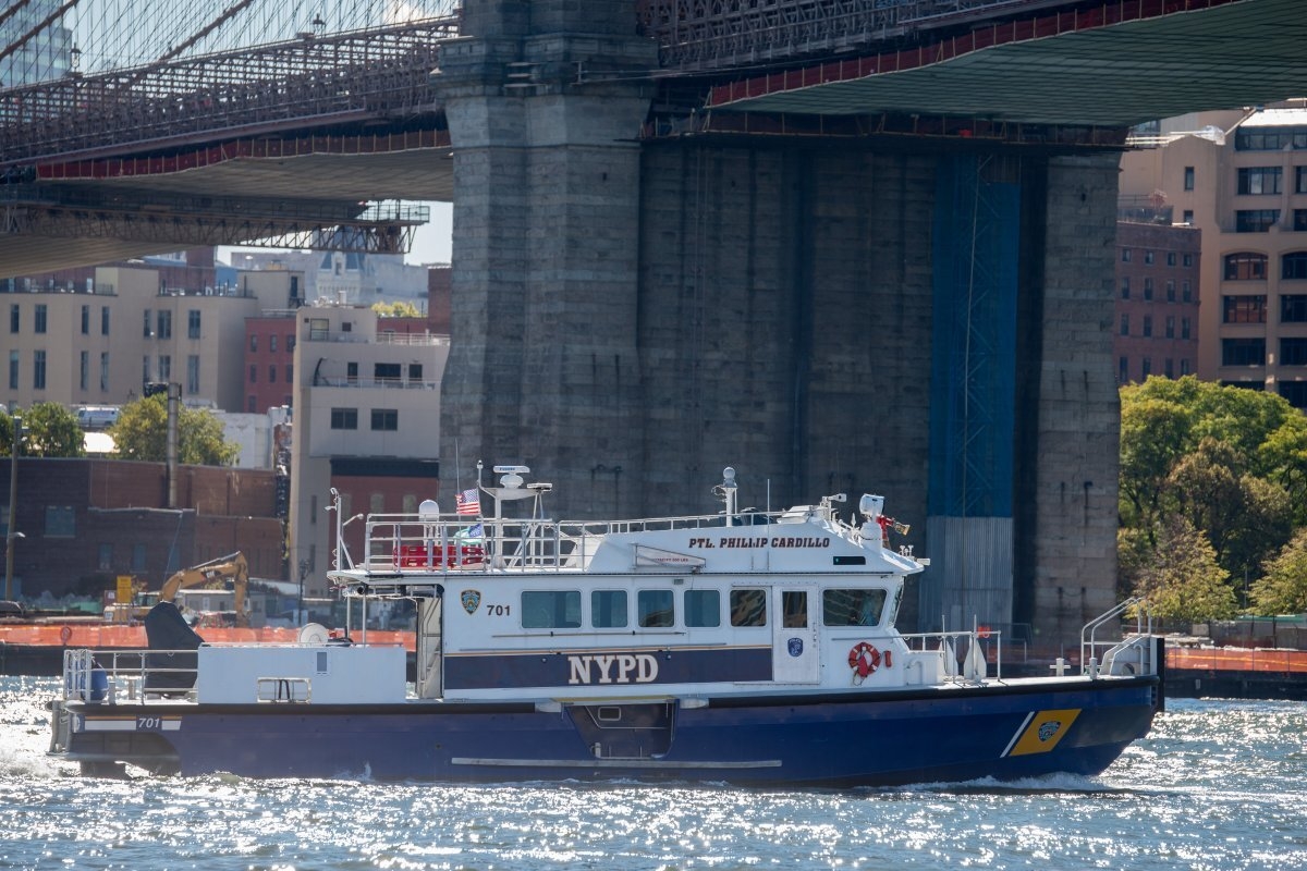 Man's body recovered from East River amid search for 2 teens feared drowned