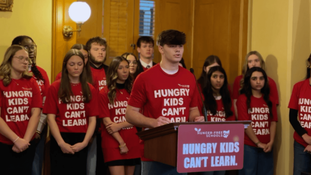 Survey: Most Ohio economists think universal school meals would pay dividends