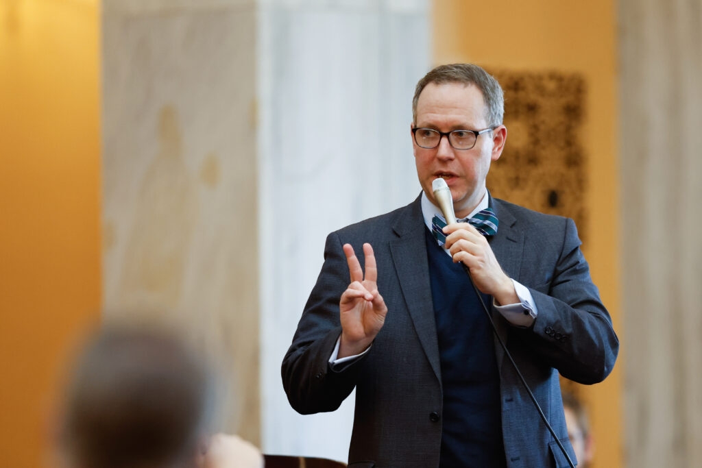 Backers urge Ohio lawmakers to pass AI restrictions