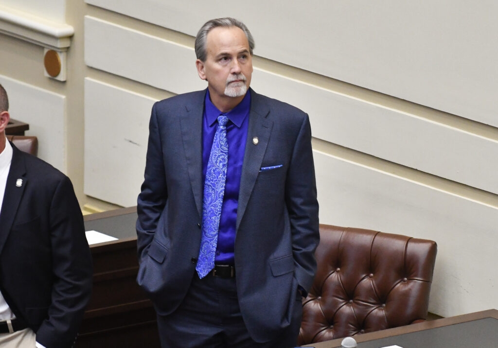 Senate looks to give Oklahomans an avenue to recall politicians