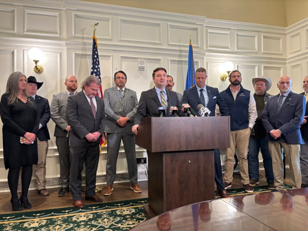 Stitt orders review of handling of Oklahoma wildfires, doubles down on criticism