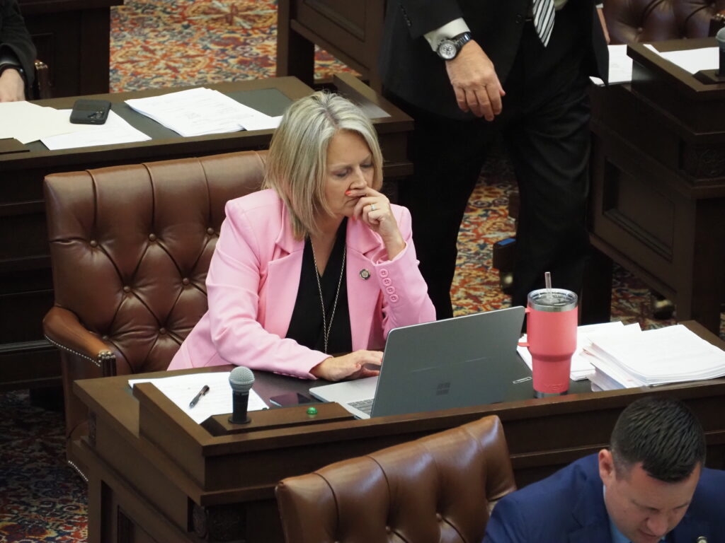 Senate advances gun bill that could expand gun rights for Oklahoma municipal employees