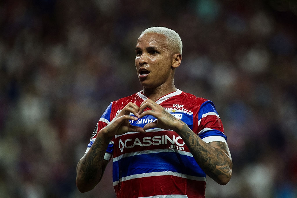 📹 Is the love lost? Fortaleza fans call Deyverson a clown