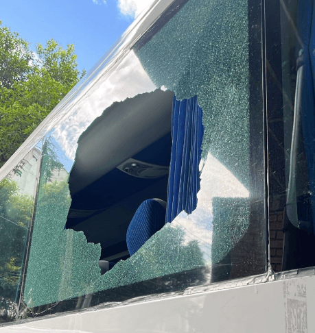🚨Breaking news: Nacional team bus pelted with stones