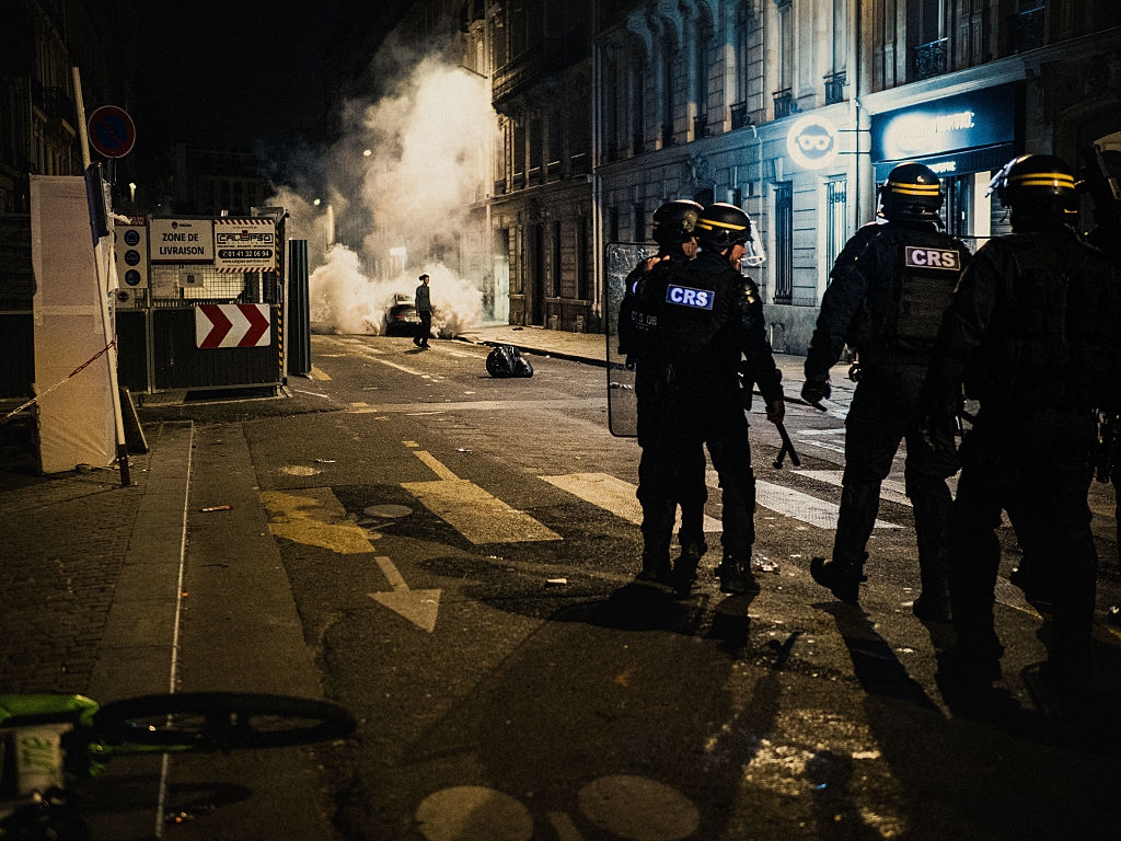 PSG victory celebrations end with two dead and over 500 arrested ⚠️