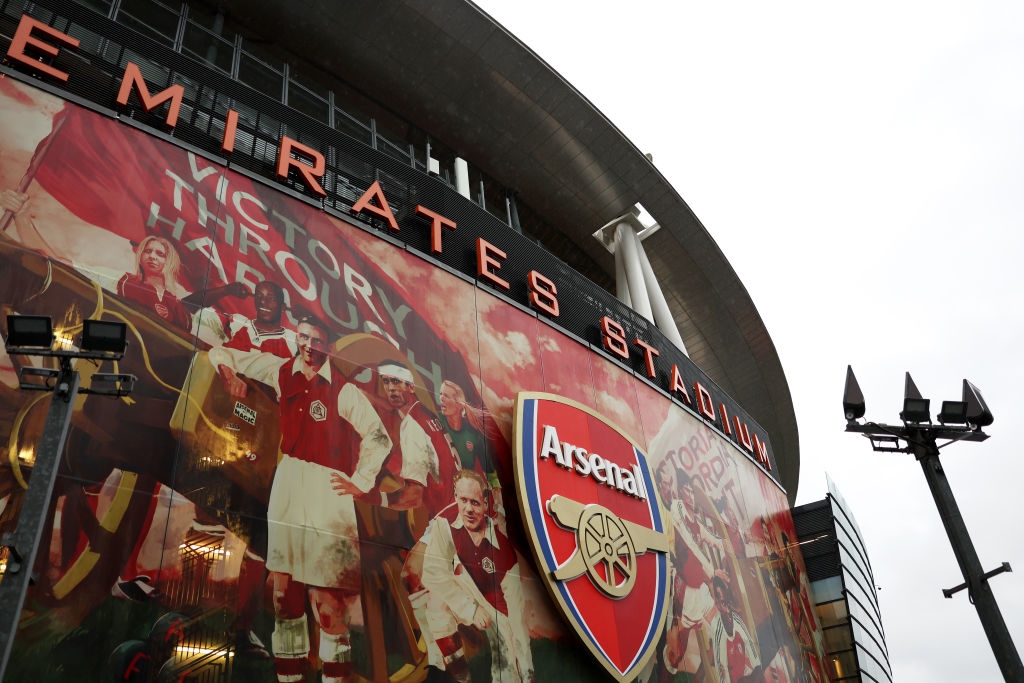 📸 Arsenal unveil their new home kit