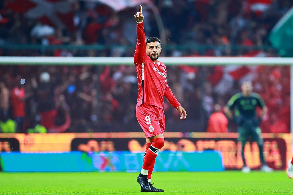 Cardozo persuaded Alexis Vega to return to Toluca