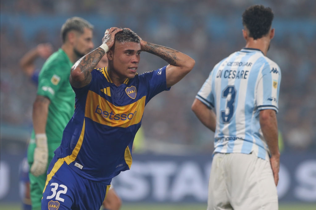 🚨 No visa, no paradise: Ayrton Costa misses the Club World Cup