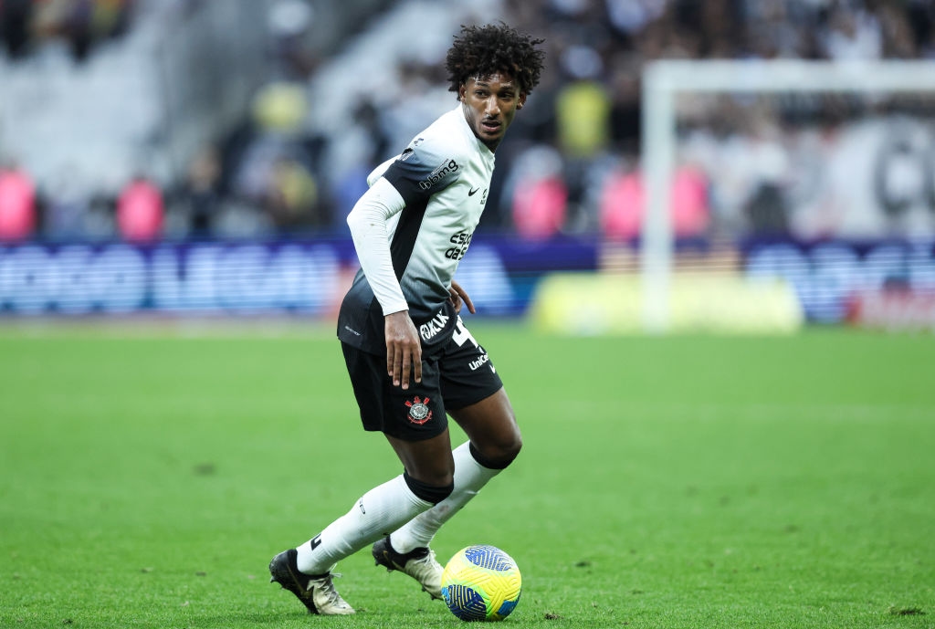With a scrappy goal, Corinthians beat Ceará and climb the table, watch 📹
