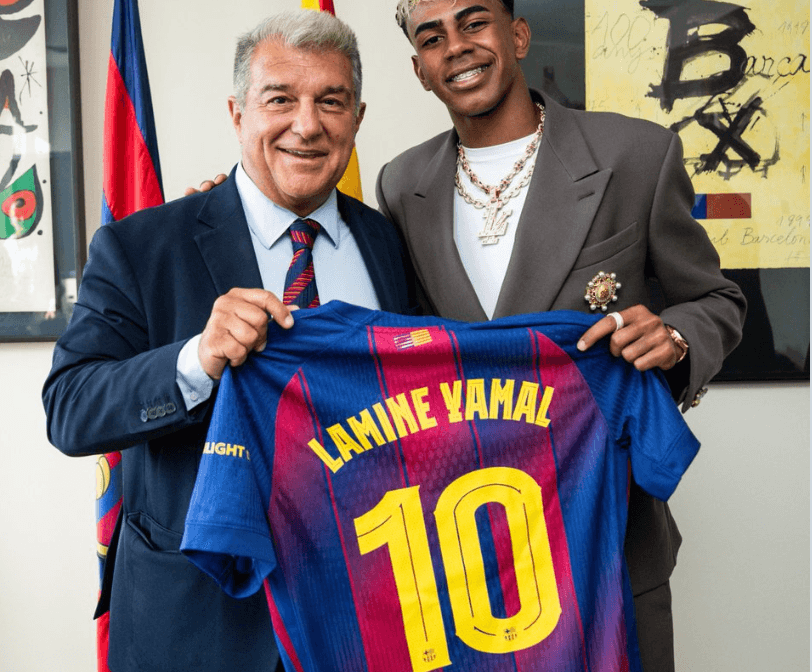 🗣️ Have your say: who is the best number 10 right now