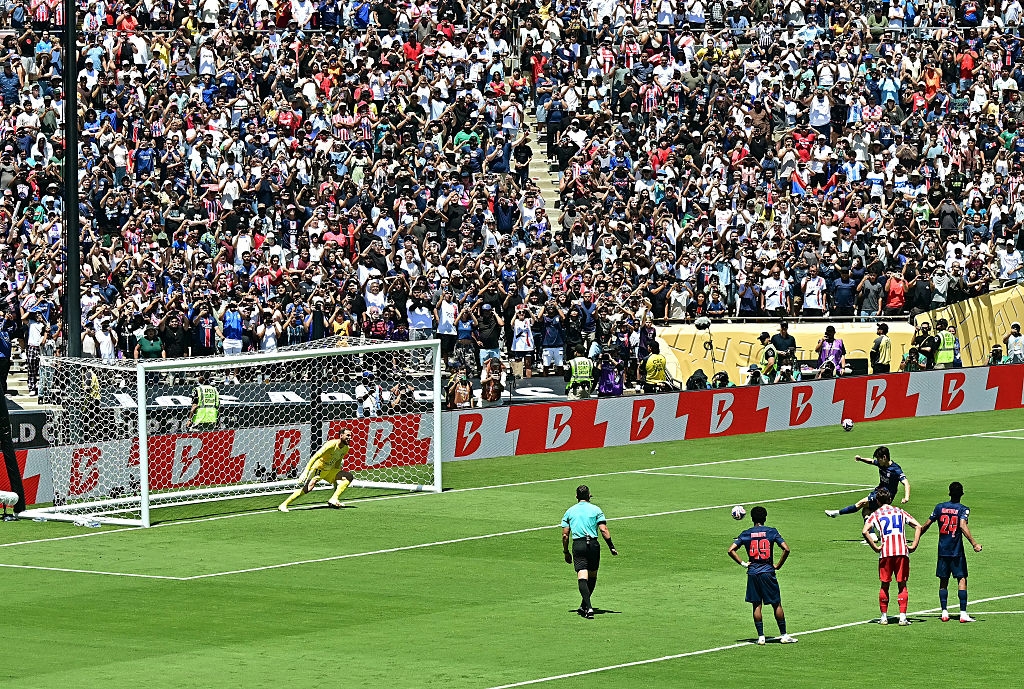 🔎 The Debrief as PSG confirm favourite status and Bayern show no mercy
