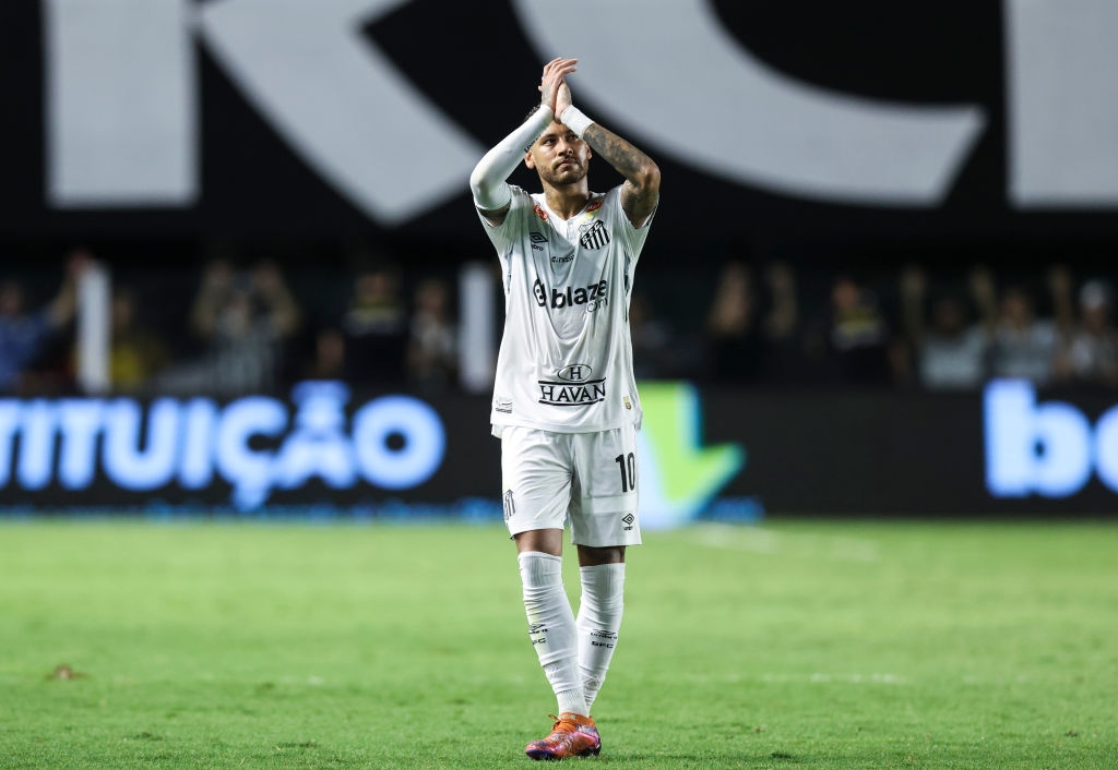 Goal, assists & CR7 celebration: Neymar 🏆