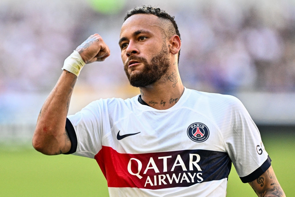 Neymar and Mbappé congratulate PSG on Champions League title 📲