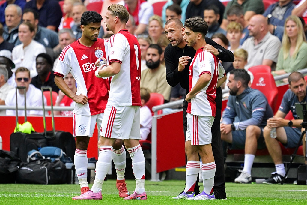 Ajax snatch late draw with Monaco