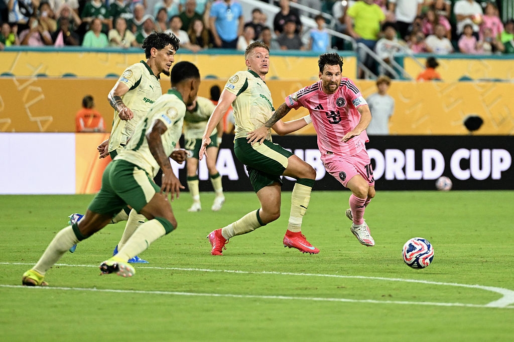 Thank you, Fifa! Pact returns, Botafogo v Palmeiras, magical night