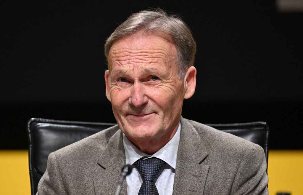 🎥 Hit or total cringe? BVB bosses read shirt comments