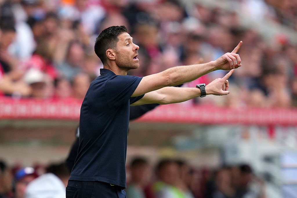 Leverkusen close to signing Erik ten Hag to replace Xabi Alonso