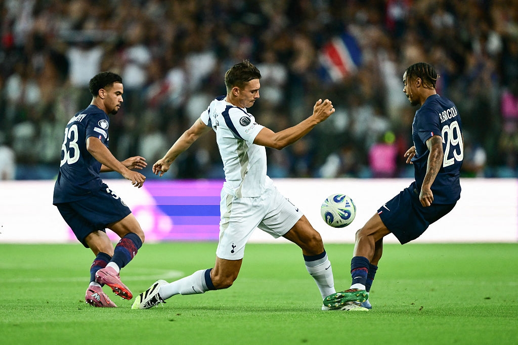 👀 Eberl regretting it? Palhinha stars for Spurs in Super Cup