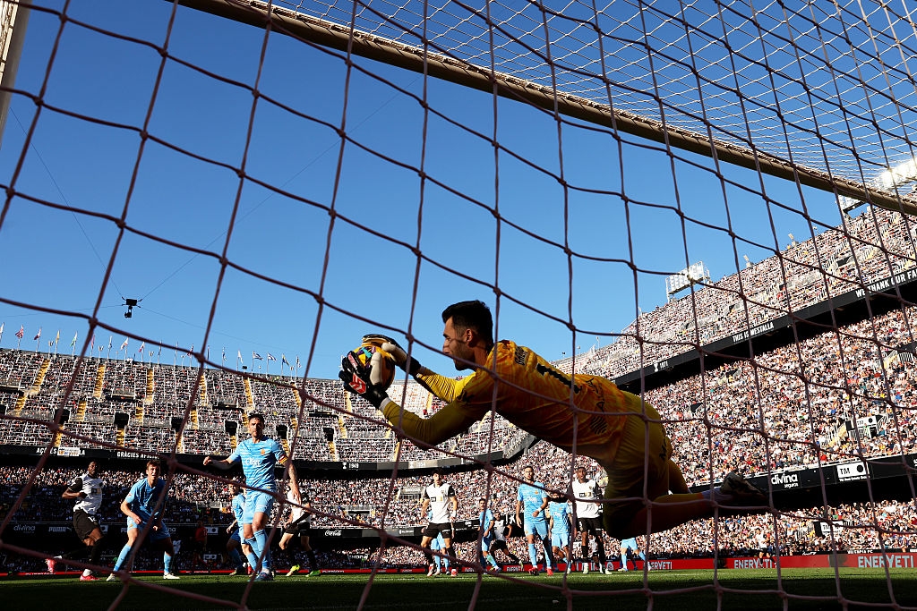 🎥 We've found the weekend's most chaotic goal 🤣