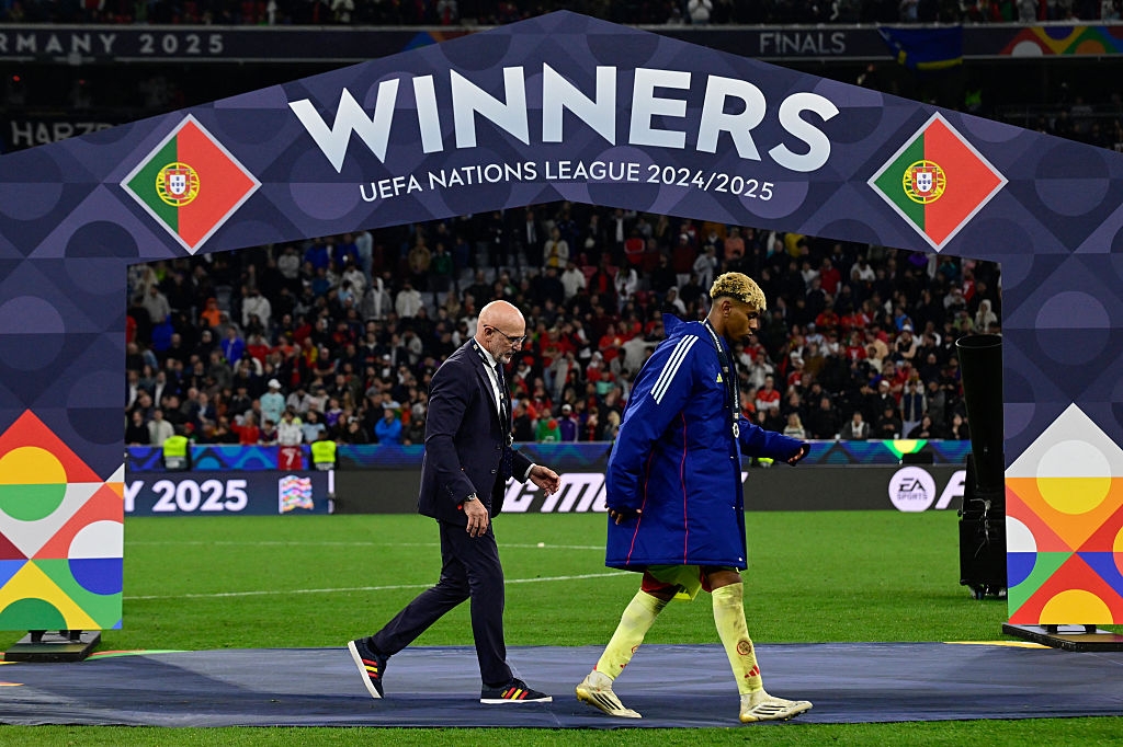 🗞️ Monday's front pages: Spain fall just short of Nations League glory
