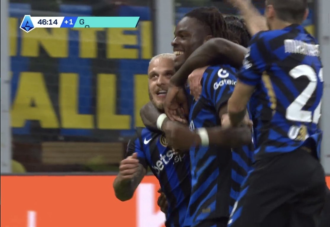 Bisseck finds the corner 🎯 Nerazzurri take the lead!