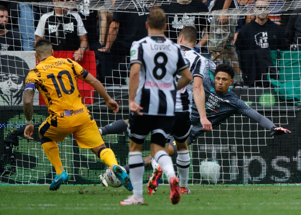 Despite acquittal: top-flight keeper handed two-month ban