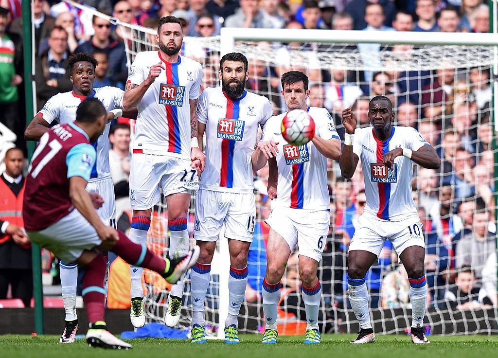🎥 OTD 2016: Dimitri Payet scored one of the best-ever PL free kicks 😲