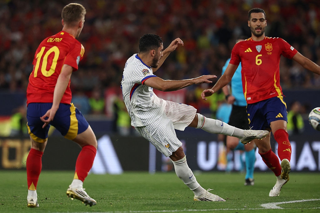 A sensational debut: Cherki has the football world at his feet 🔥