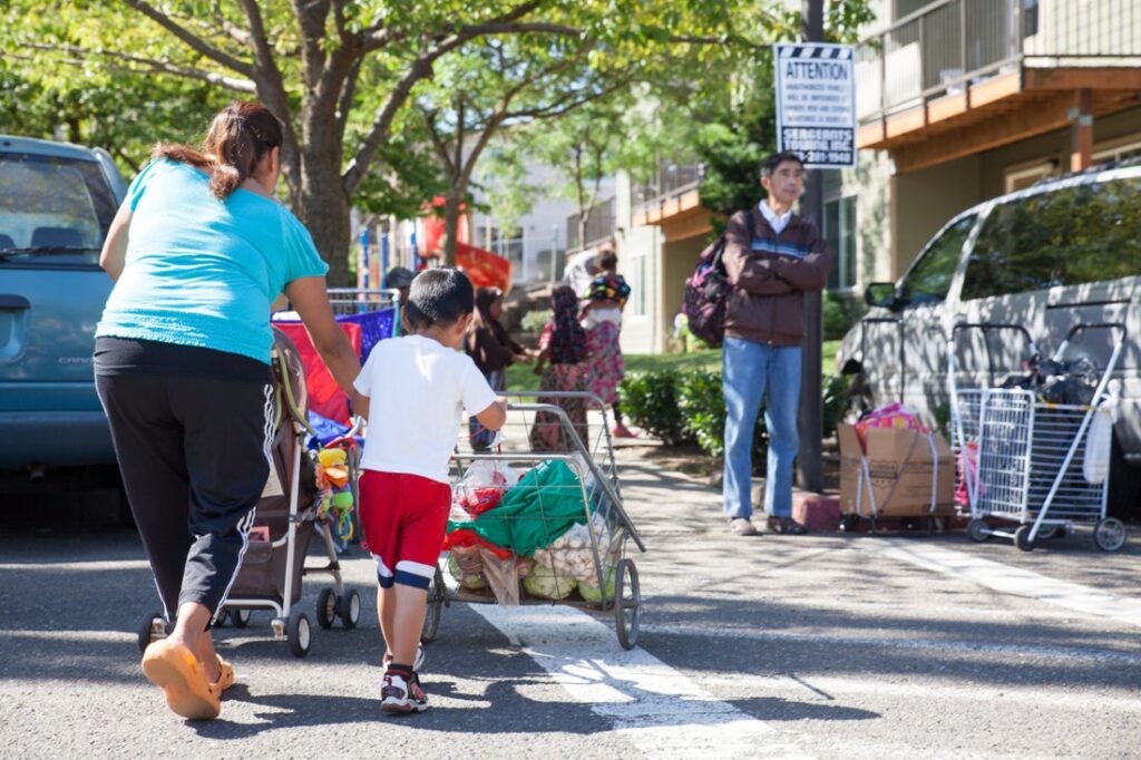 Proposed federal SNAP cuts would leave Oregon families hungry, governor and senators warn