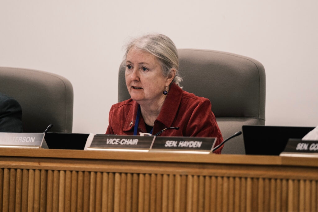 Oregon bill would make landlords give back rent deposit or pay fee if home found defective