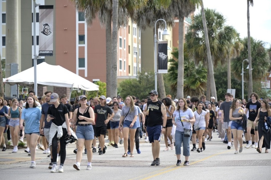 U.S. revokes visas from 15 international students at UCF, detains one