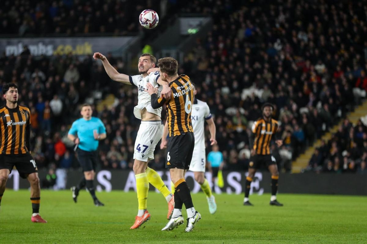 U's throw away lead to lose at Hull City