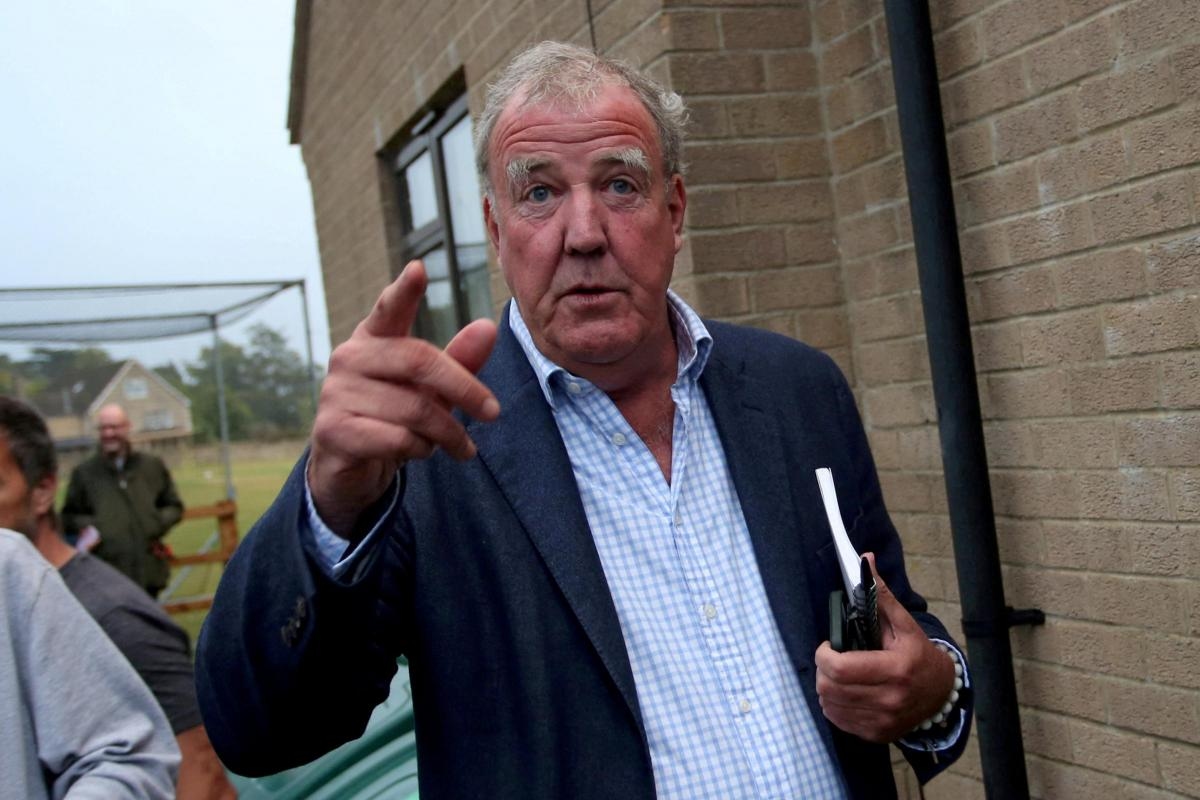 Jeremy Clarkson blasts 'chinless losers with an aerosol can' at Brize Norton