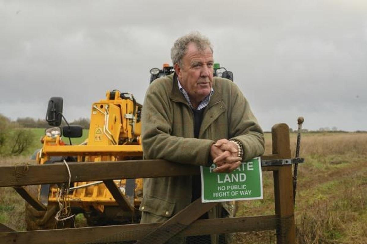 Jeremy Clarkson issues warning in latest 'catastrophic' Diddly Squat Farm update