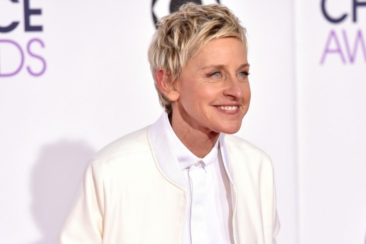 Ellen DeGeneres 'selling mansion and pub' in Cotswolds