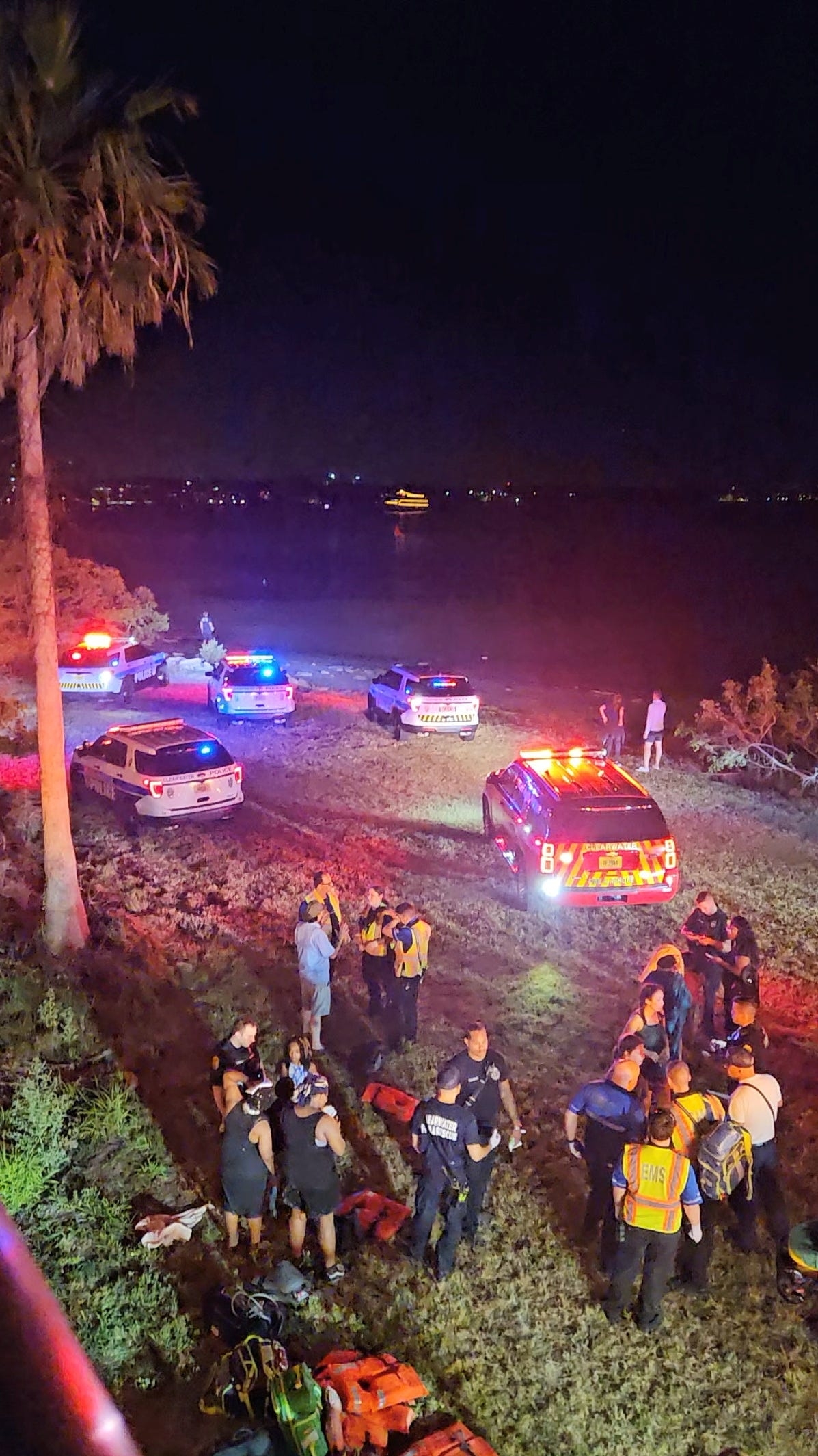 At least 1 killed, several injured after boat hits ferry, flees on Florida's west coast