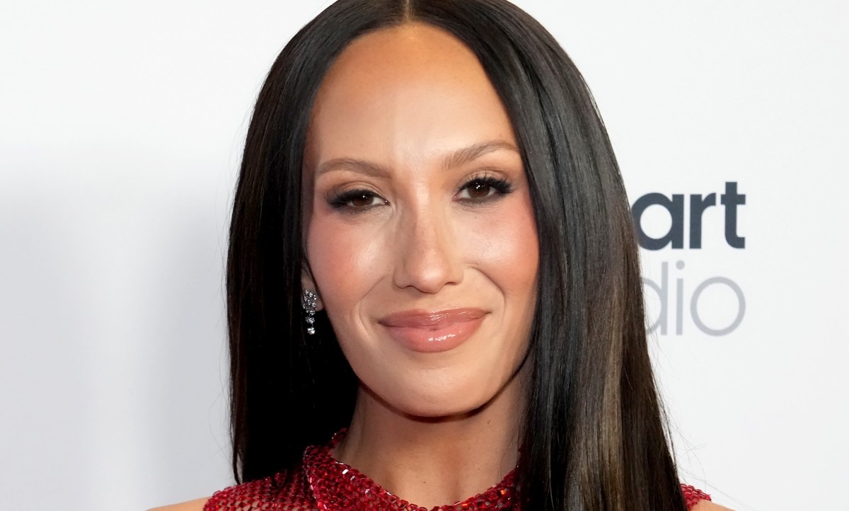 'Dancing With the Stars' Cheryl Burke Is Unrecognizable in Video Sparking Fan Concern