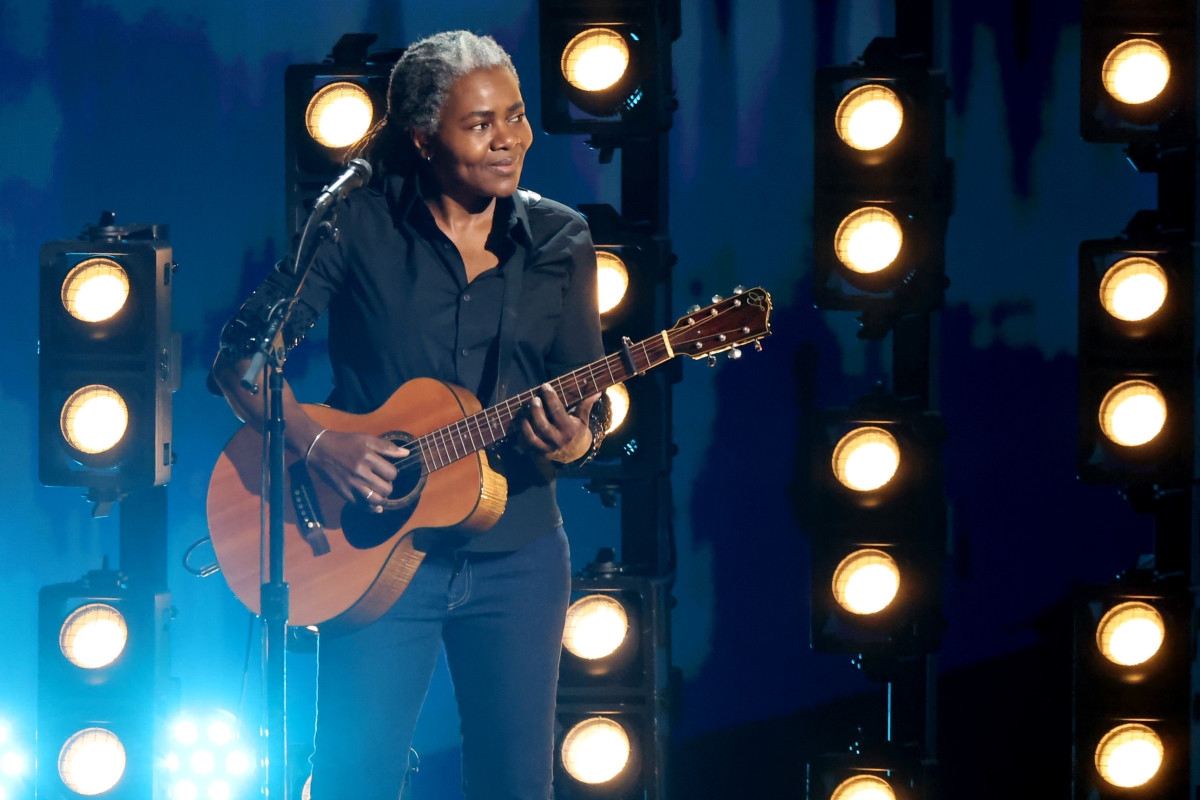 Beloved '80s Musician Makes Rare Statement About Future Career 'Plans'