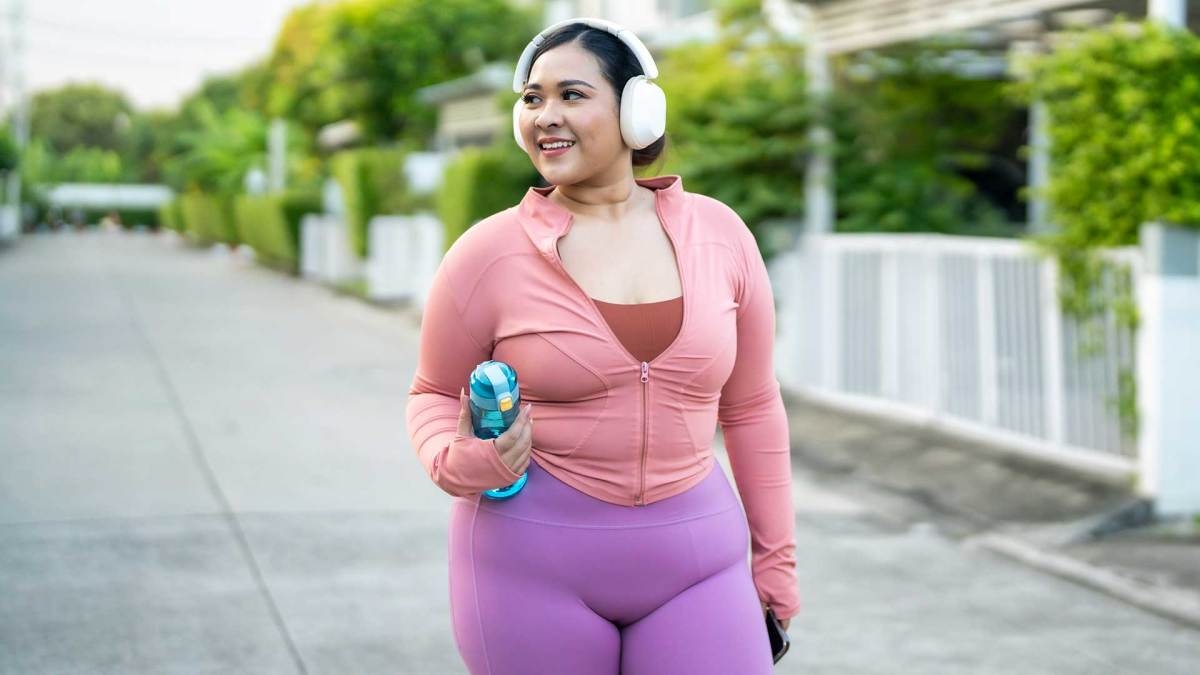 What Happens to Your Body if You Walk 20 Minutes a Day, According to Doctors
