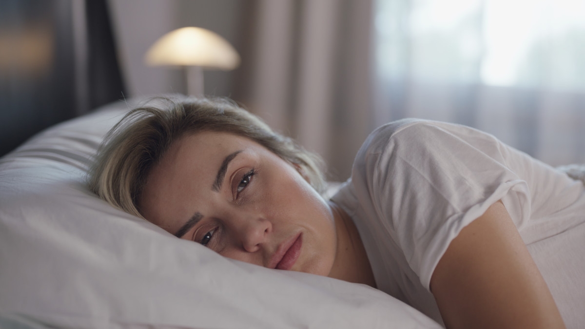 The One Thing You Should Never, Ever Do in the First Hour After Waking Up, According to Cardiologists