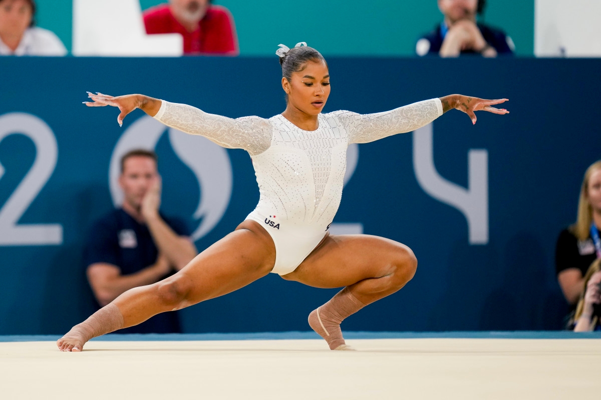Olympic Gold Medalist Gives Closer Look at Her Doll-Like Glam at ESPYs 2025