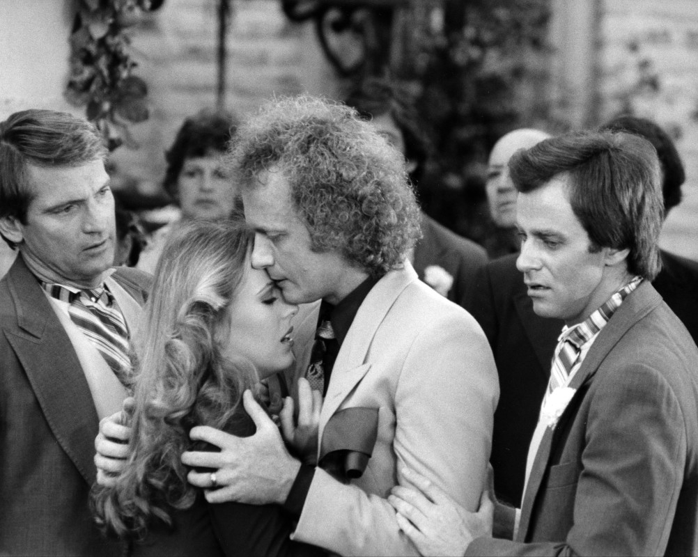 Genie Francis, 63, Pays Tribute After 'General Hospital' Co-Star Chris Robinson's Death at 86