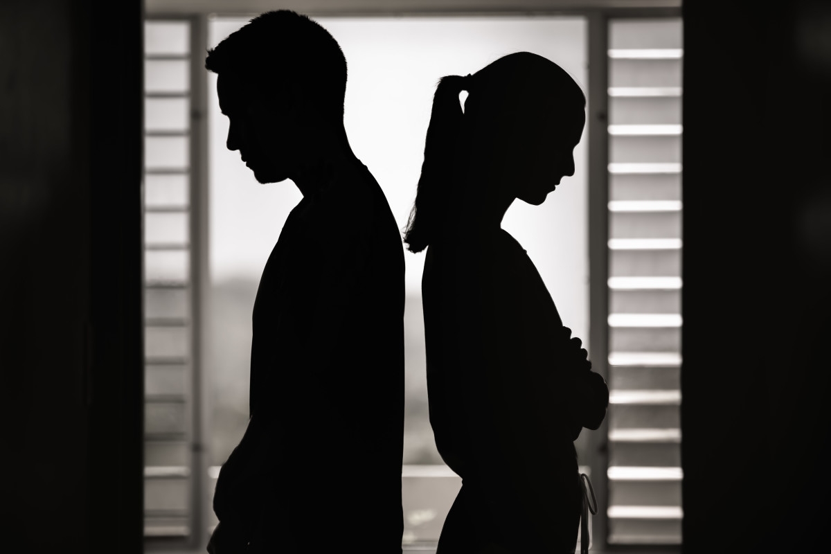 Psychologist Warns 3 Subtle Signs Your Relationship May Be Over