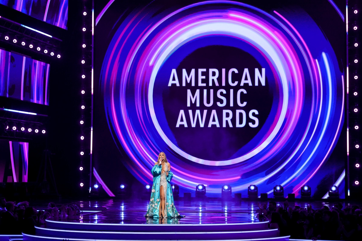 2025 AMAs Appearance by Polarizing YouTuber Sparks Instant Backlash: 'Seriously?'