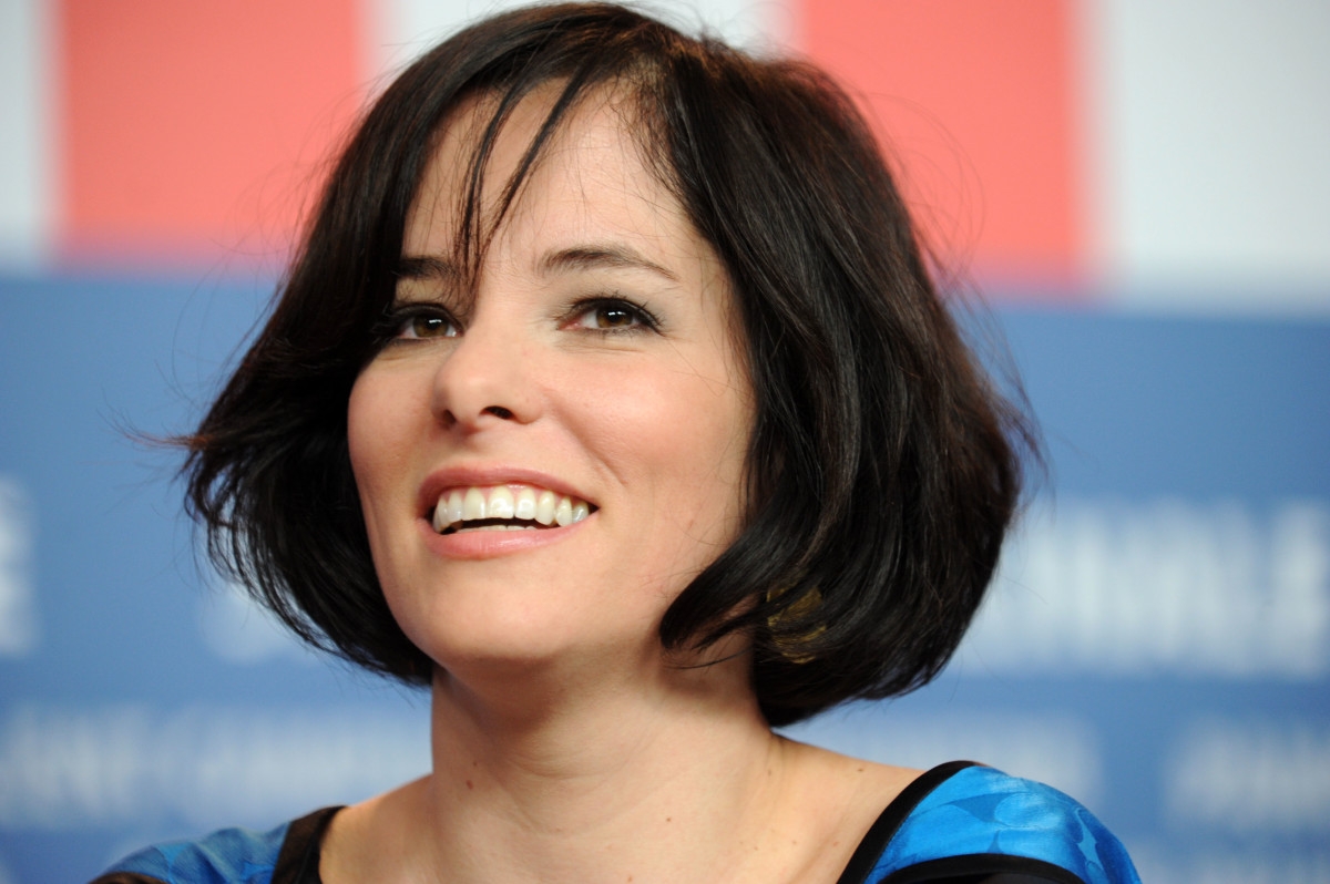 'White Lotus' Star, 56, Stuns on Red Carpet in Low-Cut Dress