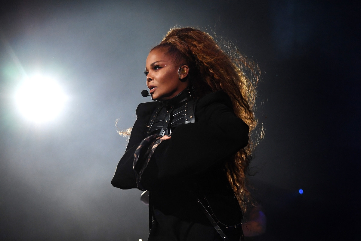 Legendary Songstress Set to Receive 'Prestigious' Honor at Upcoming Ceremony