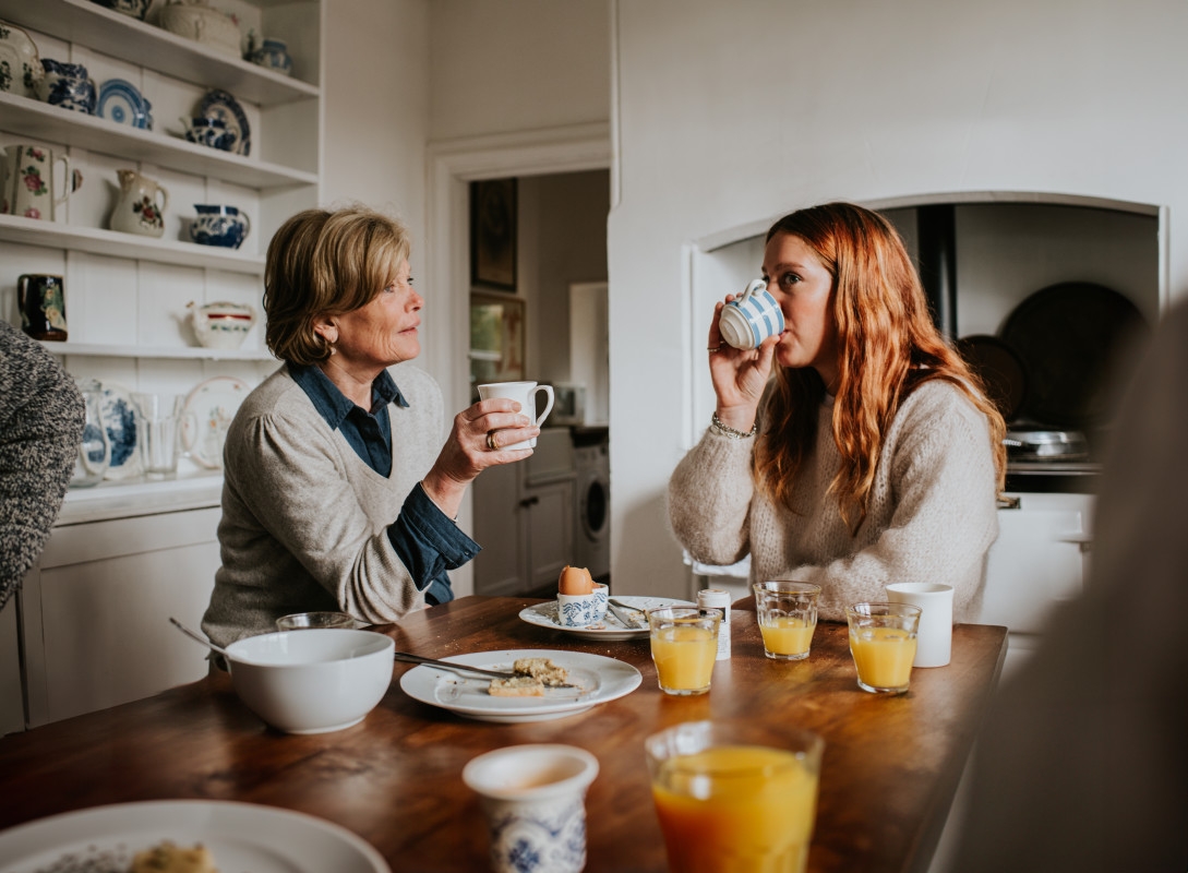 7 Things Empty Nesters Wish They Said Sooner to Their Kids, Therapists Reveal