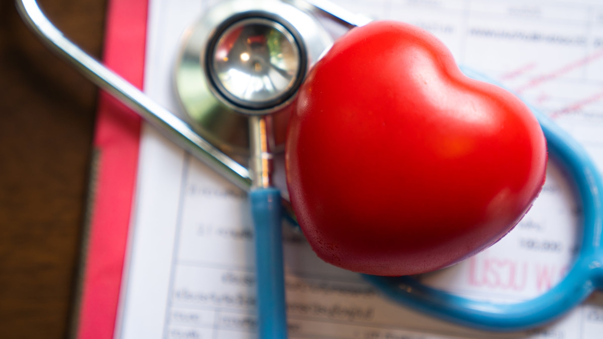 Cardiologists Are Begging People To Stop ‘Leaning Too Heavily' on This One Daily Metric