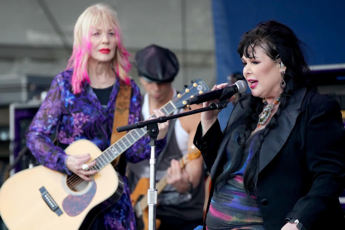 Legendary Female Rocker Asked ‘Are You a Witch' by Rising Star